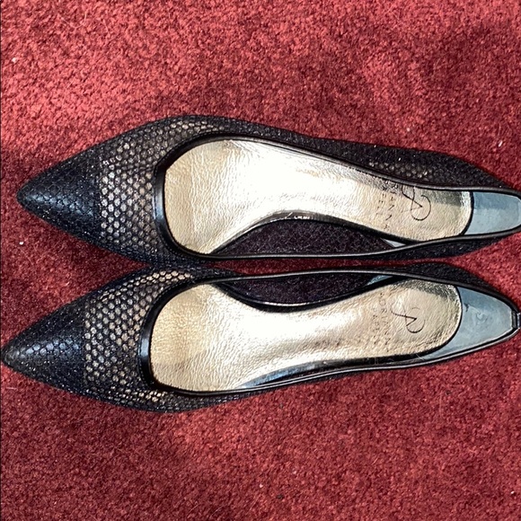 Very small heel ! - Picture 1 of 3